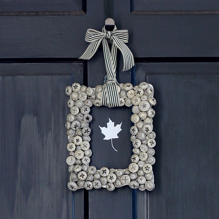 Metallic Acorn Wreath | Mabey She Made It | #wreath #autumn #acorn #homedecor