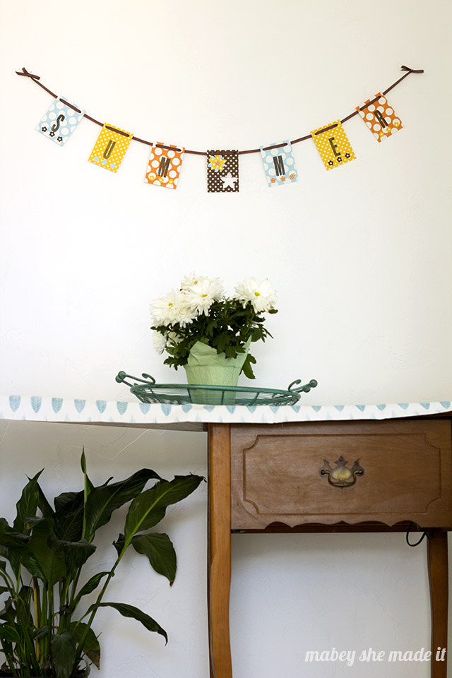 Using basic paper crafting tools, make this simple summer bunting in 20 minutes or less!