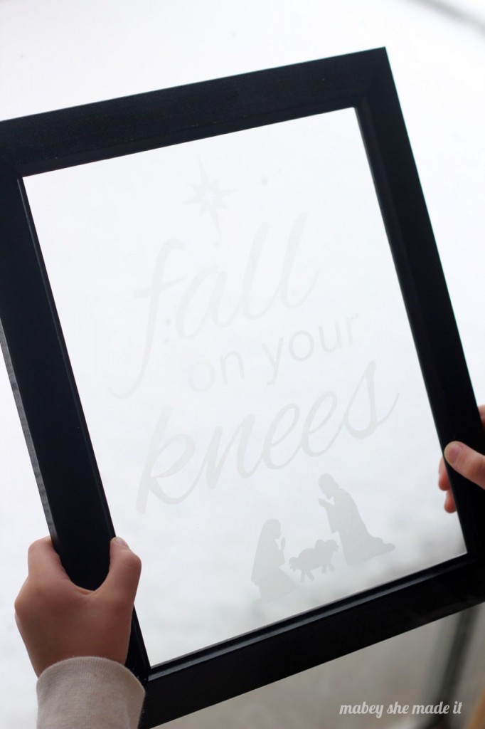 Fall On Your Knees Etched Glass | Mabey She Made It | #Christmas #christmasdecor #etchedglass