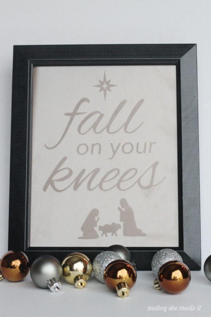 Fall On Your Knees Etched Glass | Mabey She Made It | #Christmas #christmasdecor #etchedglass