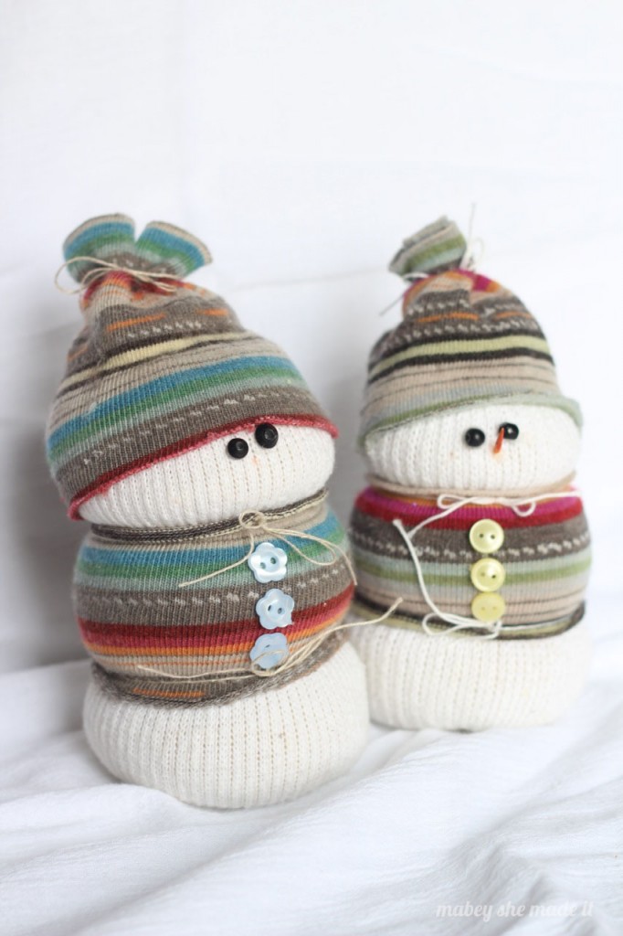 Sock Snowman | Mabey She Made It | #sockcrafts #snowman #winter