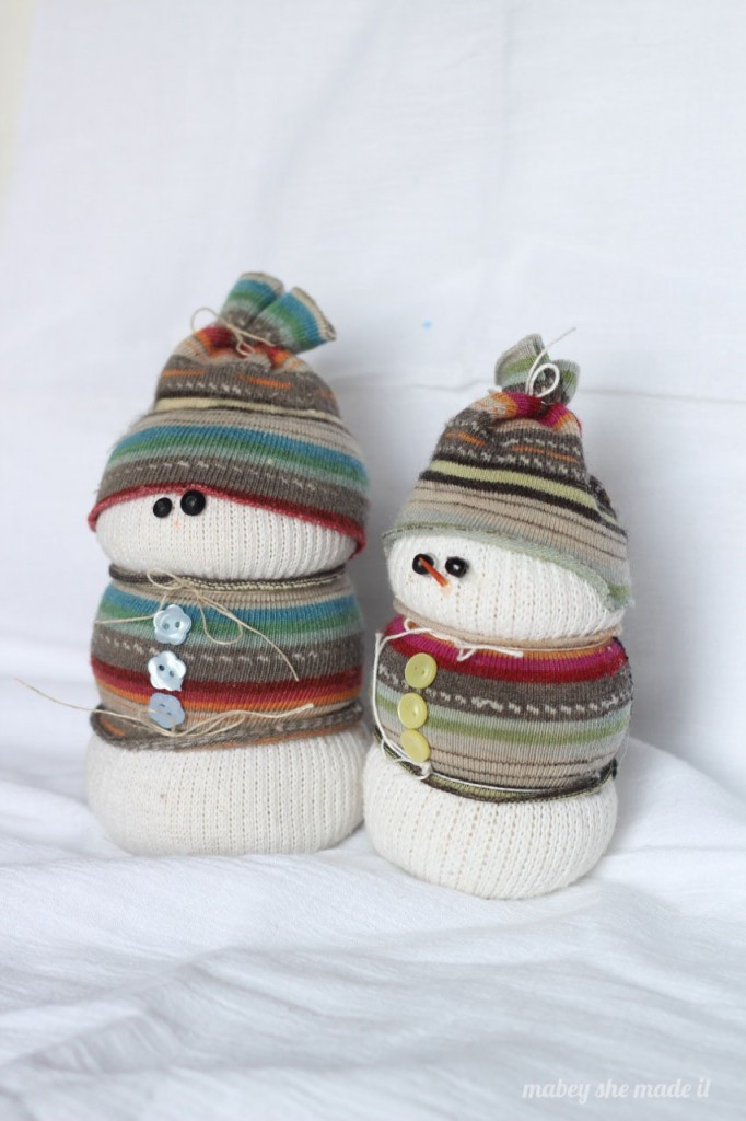 Sock Snowman | Mabey She Made It | #sockcrafts #snowman #winter